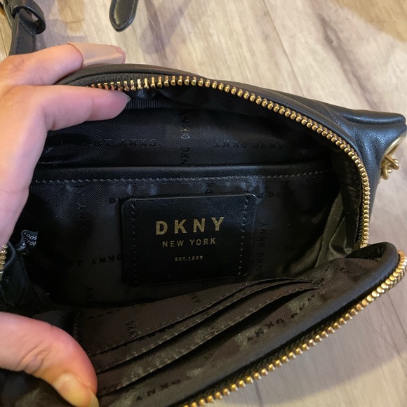 Authentic DKNY Vivian belt bag - Picture 2 of 4